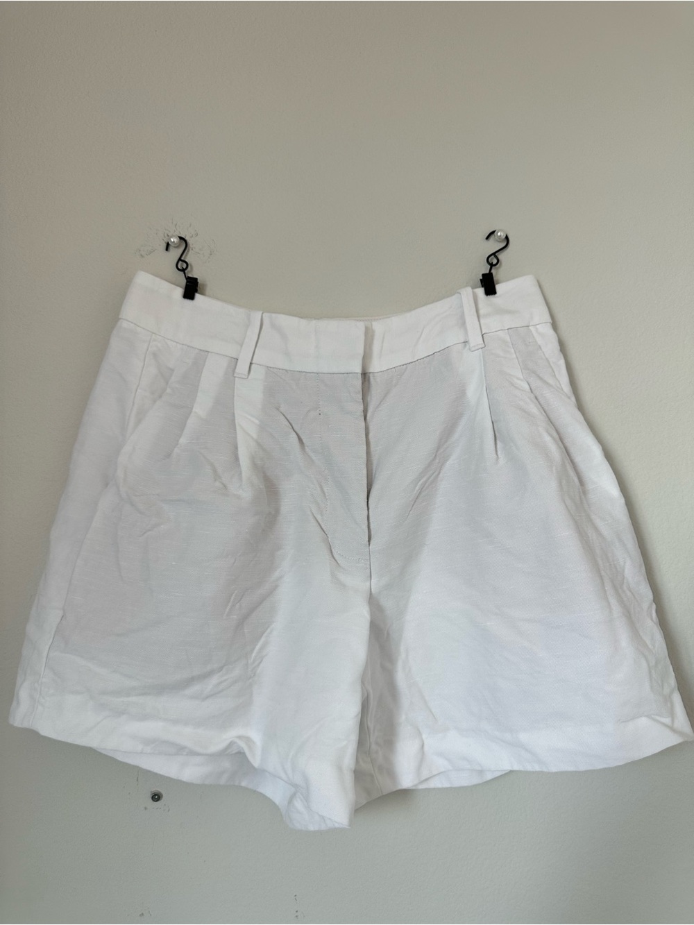 Aritzia the Effortless Short Mid-Thigh - Crepette™ White